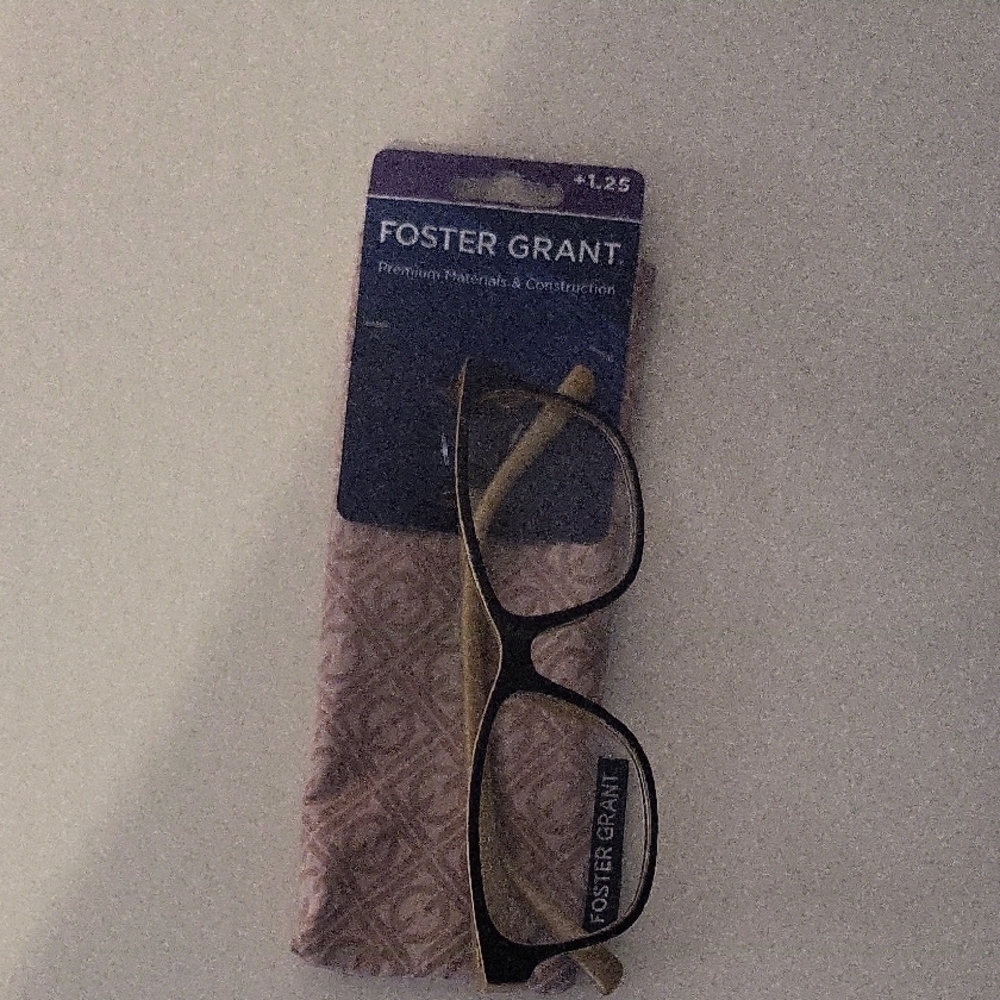 + 1.25 Foster Grant Black Glasses with Patterned Case